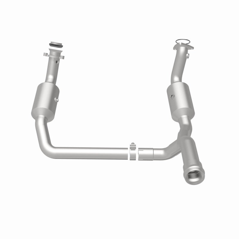 MagnaFlow 19-20 Chevrolet Silverado 1500 6.2L Single Underbody Direct-Fit Catalytic Converter