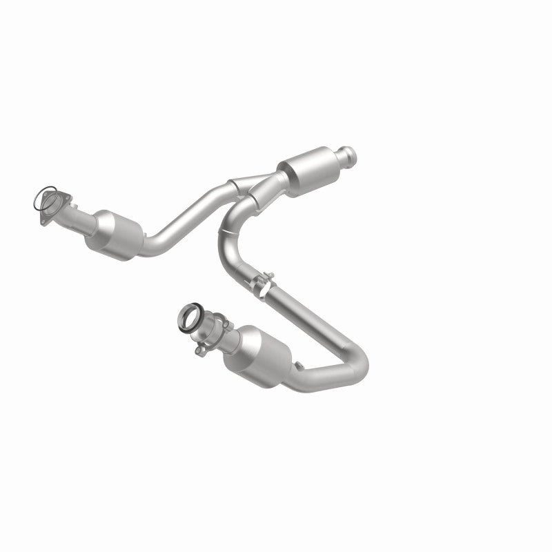 MagnaFlow 14-15 Chevrolet Silverado 1500 Underbody 4.3L / 5.3L Direct-Fit Catalytic Converter