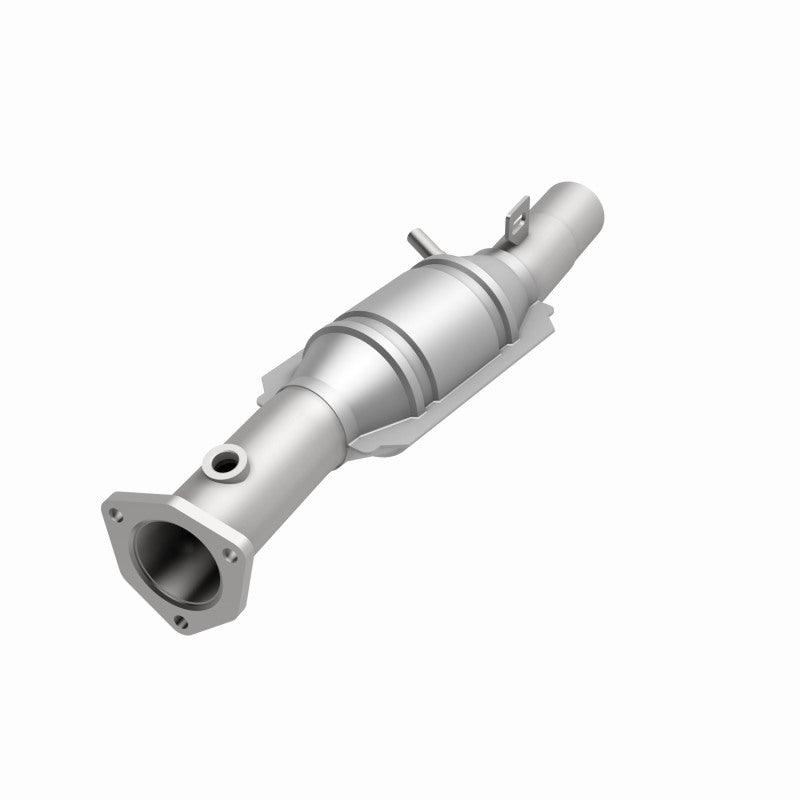MagnaFlow Direct Fit Catalytic Converter 95 Volkswagen Golf 2.8L
