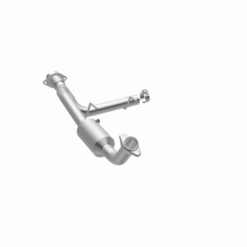 MagnaFlow Direct Fit Catalytic Converter 05-06 Lincoln Navigator 5.4L w/ 3in Main Piping