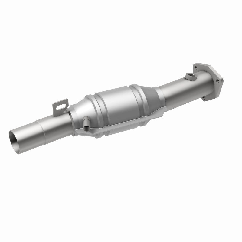 MagnaFlow Direct Fit Catalytic Converter 95 Volkswagen Golf 2.8L