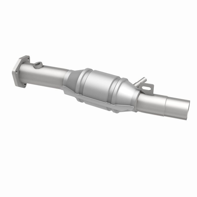 MagnaFlow Direct Fit Catalytic Converter 95 Volkswagen Golf 2.8L
