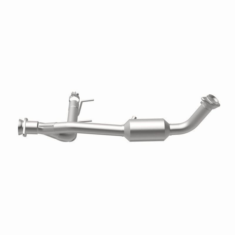 MagnaFlow Direct Fit Catalytic Converter 05-06 Lincoln Navigator 5.4L w/ 3in Main Piping