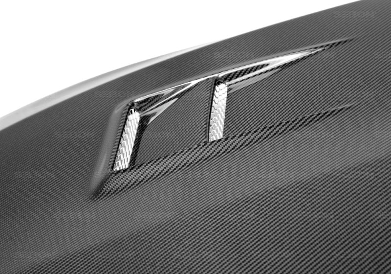 Seibon 11 BMW F20/F22 DV-Style Carbon Fiber Hood