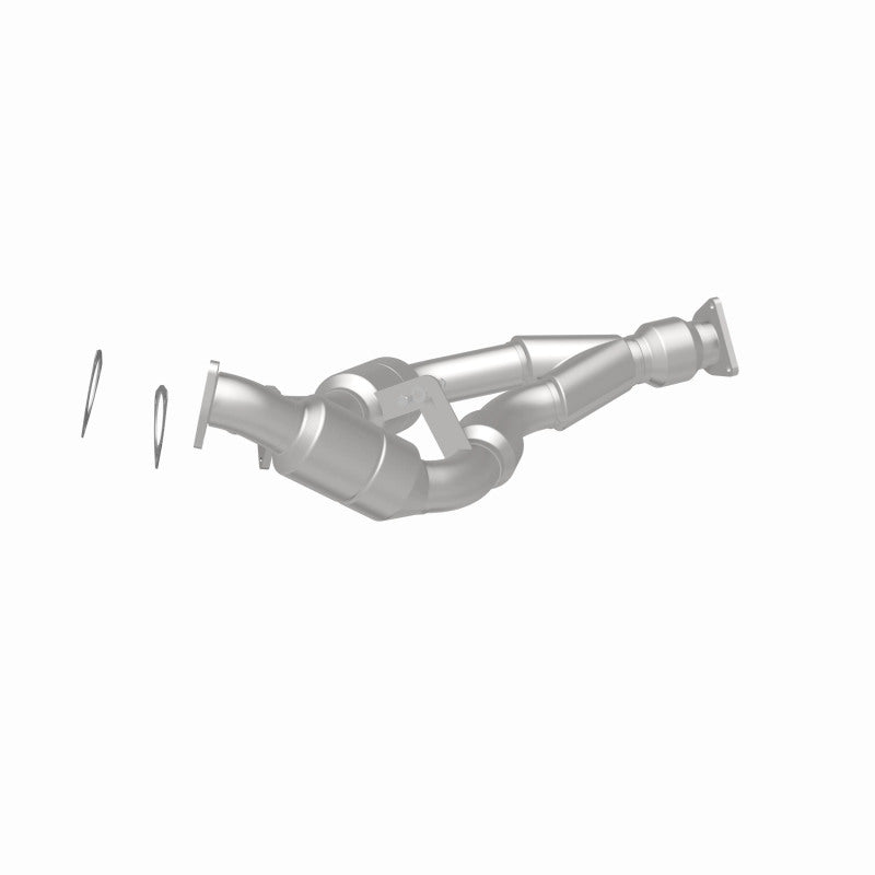 MagnaFlow Direct Fit Catalytic Converter 04-06 VW Touareg 3.2L