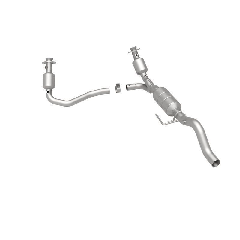 MagnaFlow Direct Fit Catalytic Converter 00-03 Durango 4WD 5.9L
