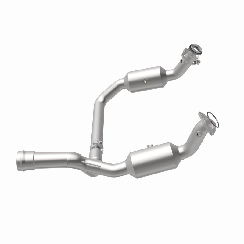 MagnaFlow 19-20 Chevrolet Silverado 1500 6.2L Single Underbody Direct-Fit Catalytic Converter