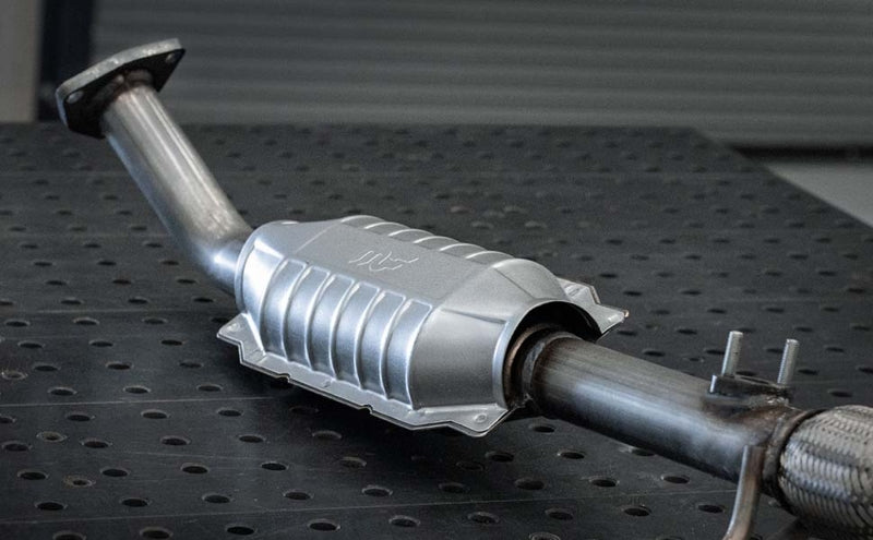 MagnaFlow Direct Fit Catalytic Converter Ford 84 85